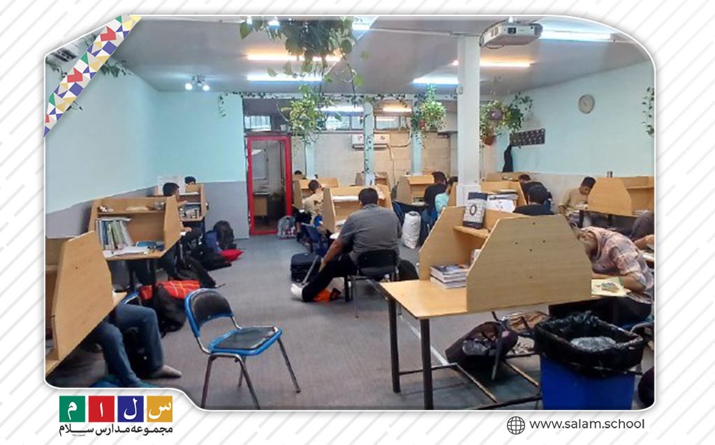 گزارش تصویری از برگزاری اردوی مطالعاتی در دبیرستان سلام صادقیه دوره دوم