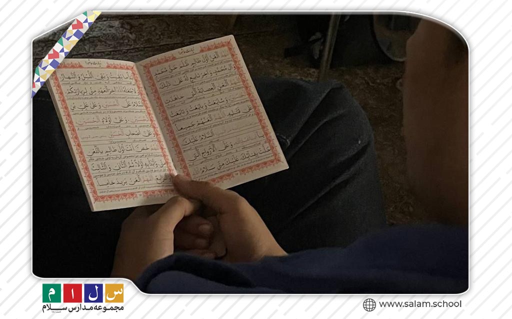 گزارش تصویری برگزاری زیارت عاشورا در دبیرستان سلام شهید زین الدین