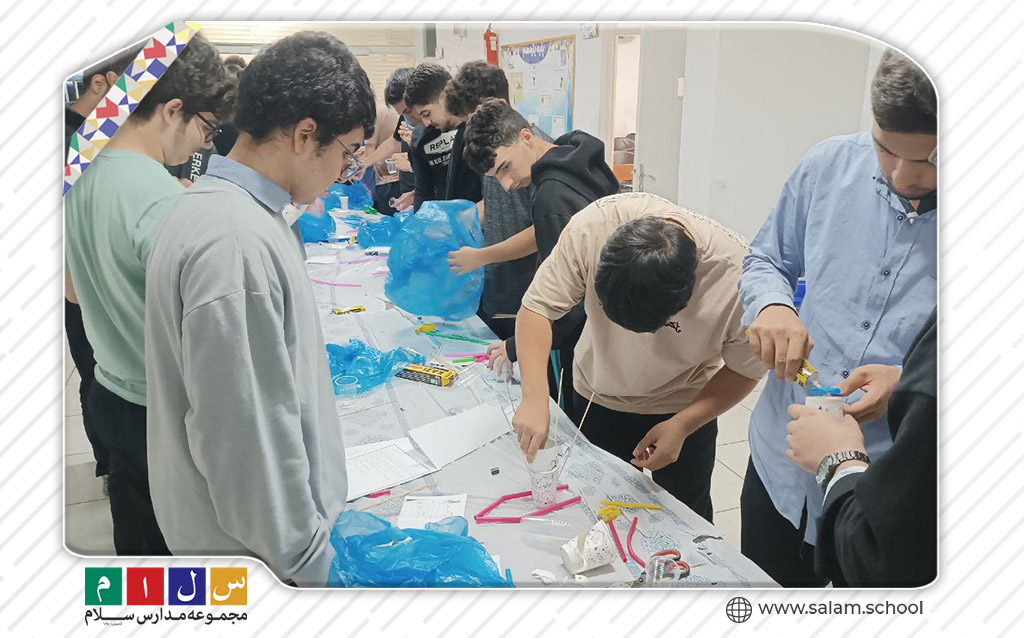 گزارش تصویری کارگاه «سازه نجات تخممرغ» در دبیرستان سلام ایران زمین دوره دوم