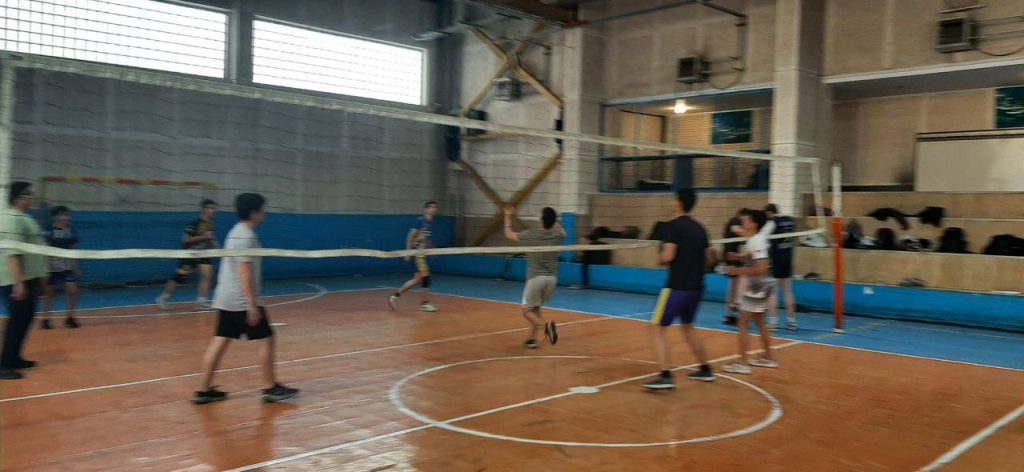 گزارش تصویری از تمرینات تیم والیبال دبیرستان سلام تجریش