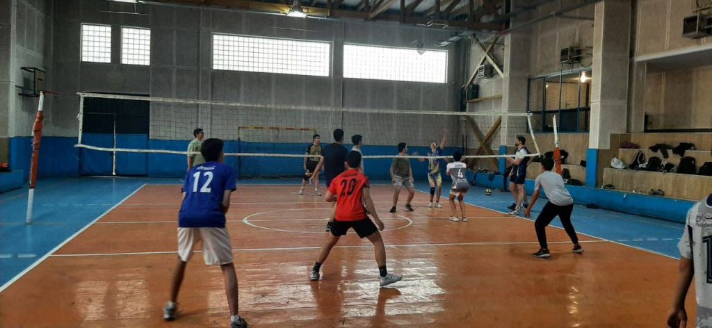 گزارش تصویری از تمرینات تیم والیبال دبیرستان سلام تجریش