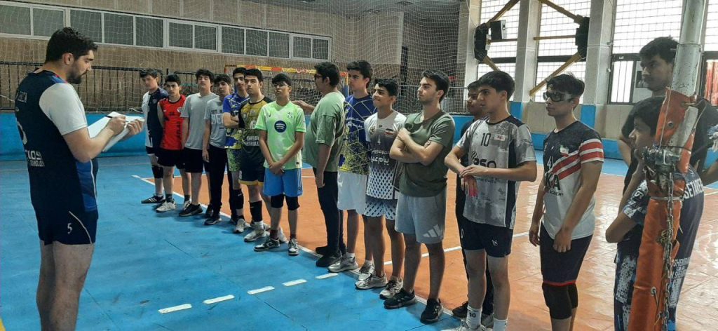 گزارش تصویری از تمرینات تیم والیبال دبیرستان سلام تجریش