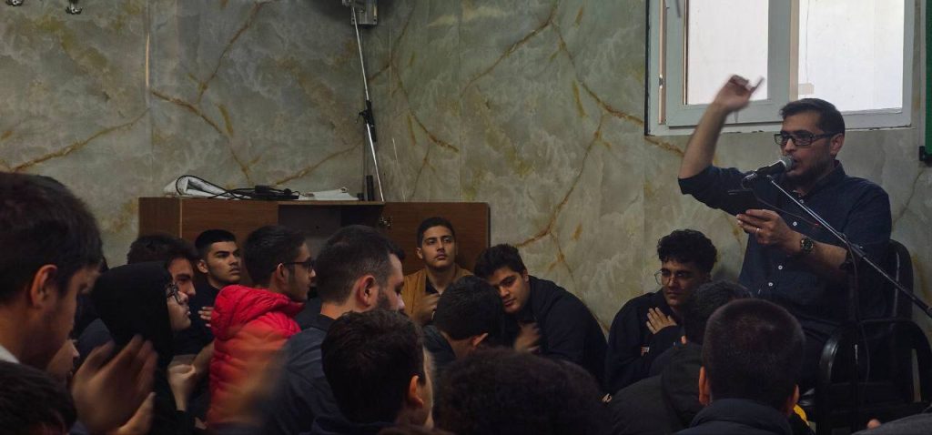 مراسم زیارت عاشورا و عزاداری حضرت زهرا (سلاماللهعلیها) در دبیرستان سلام تجریش