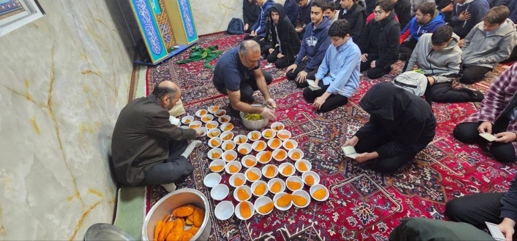 مراسم زیارت عاشورا و عزاداری حضرت زهرا (سلام‌الله‌علیها) در دبیرستان سلام تجریش