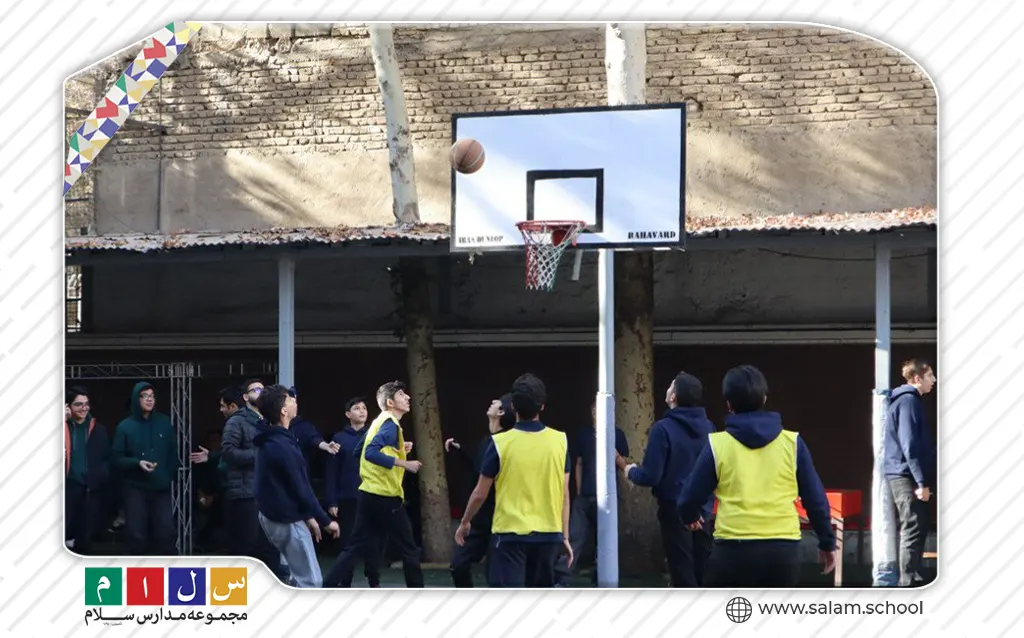 گزارش تصویری از رقابت بلند قامتان دبیرستان سلام دیباجی در لیگ بسکتبال درون مدرسه ای