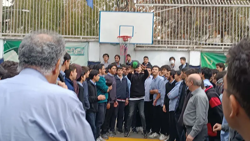 برگزارى مسابقات آمادگى جسمانى در دبيرستان سلام ايران زمين دوره دوم