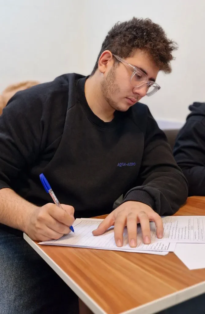 برگزارى آزمون هاى ميان نوبت اول در دبيرستان سلام نجم الثاقب