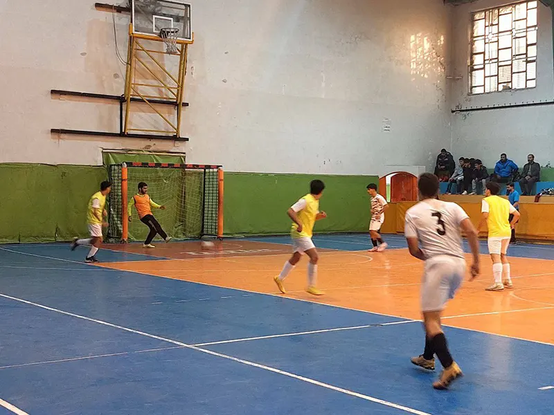 پیروزی تیم فوتبال دبیرستان سلام تجریش در نخستین دیدار رقابت های منطقه ۱ تهران