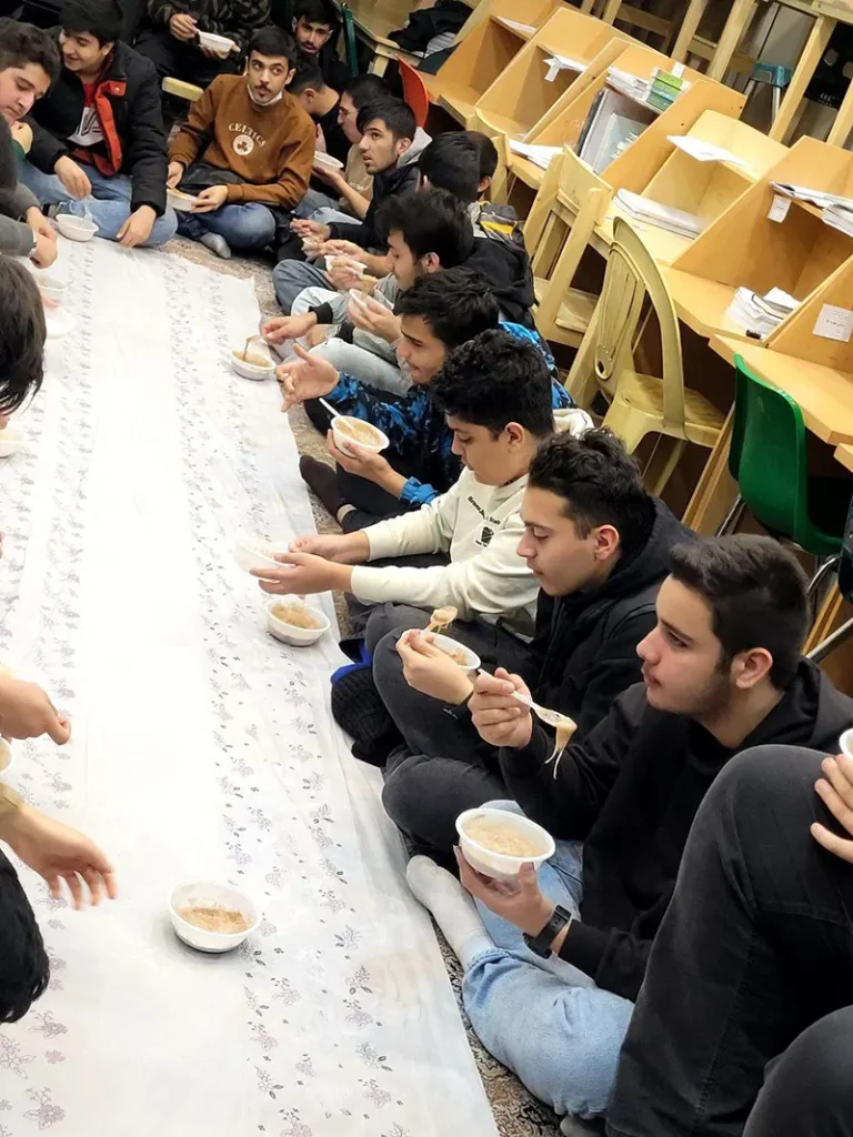 برگزارى مراسم عزادارى حضرت زهرا سلام الله عليها در دبيرستان سلام شهيد زين الدين