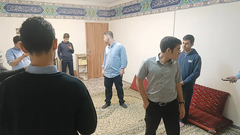 برگزاری کلاس های فرهنگی، تئاتر و فیلم کوتاه در دبیرستان سلام ایران زمین دوره دوم