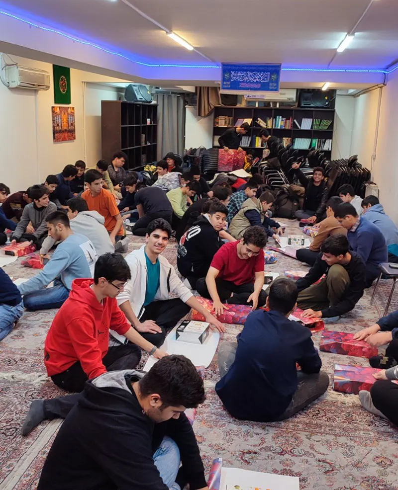 برگزاری مراسم گرامیداشت روز مادر در دبیرستان سلام نجم الثاقب