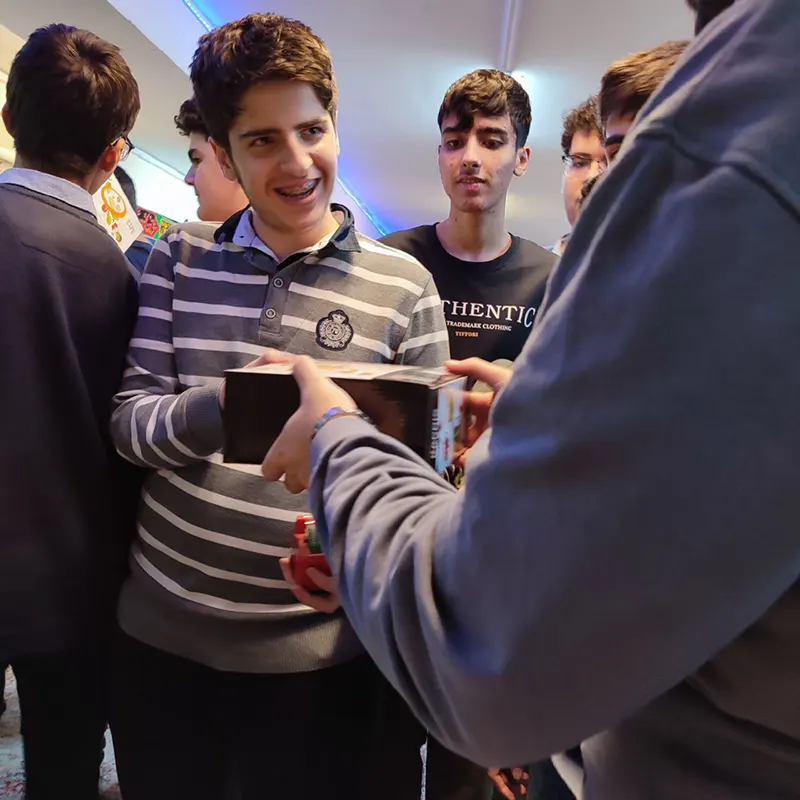 برگزاری مراسم گرامیداشت روز مادر در دبیرستان سلام نجم الثاقب