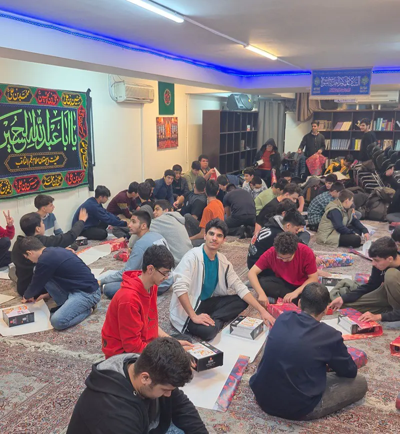 برگزاری مراسم گرامیداشت روز مادر در دبیرستان سلام نجم الثاقب