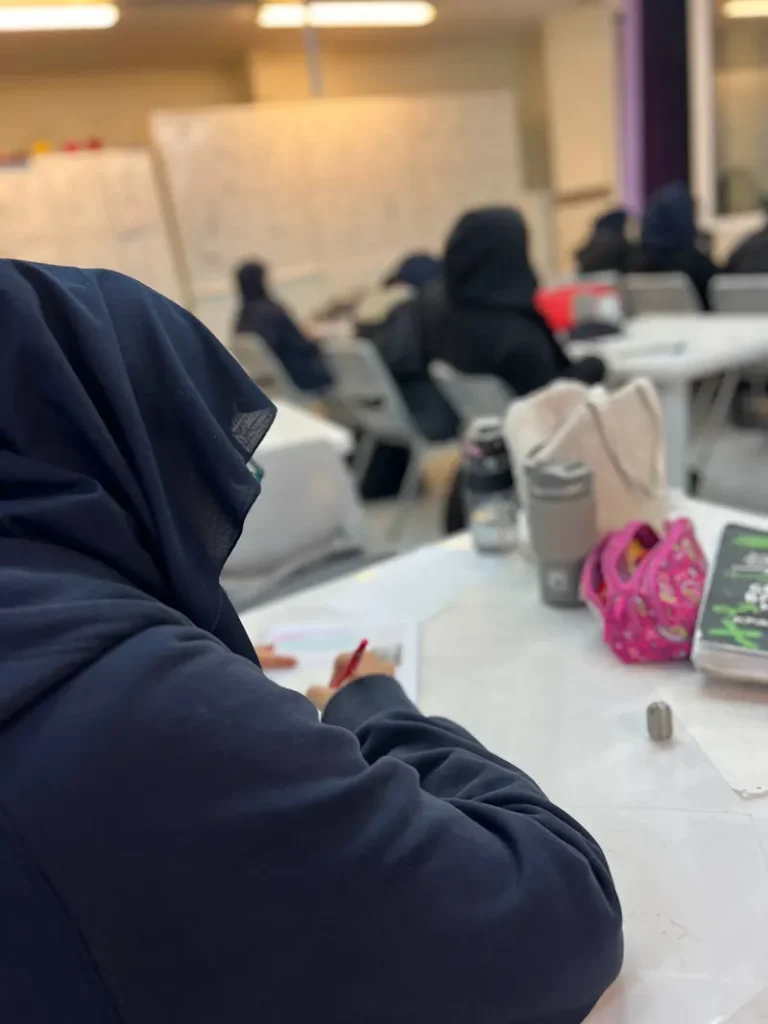 گزارش تصویری از اردو مطالعاتی عصر آذر ماه رشته ریاضی و تجربی در دبیرستان دوره دوم دخترانه سلام ونک