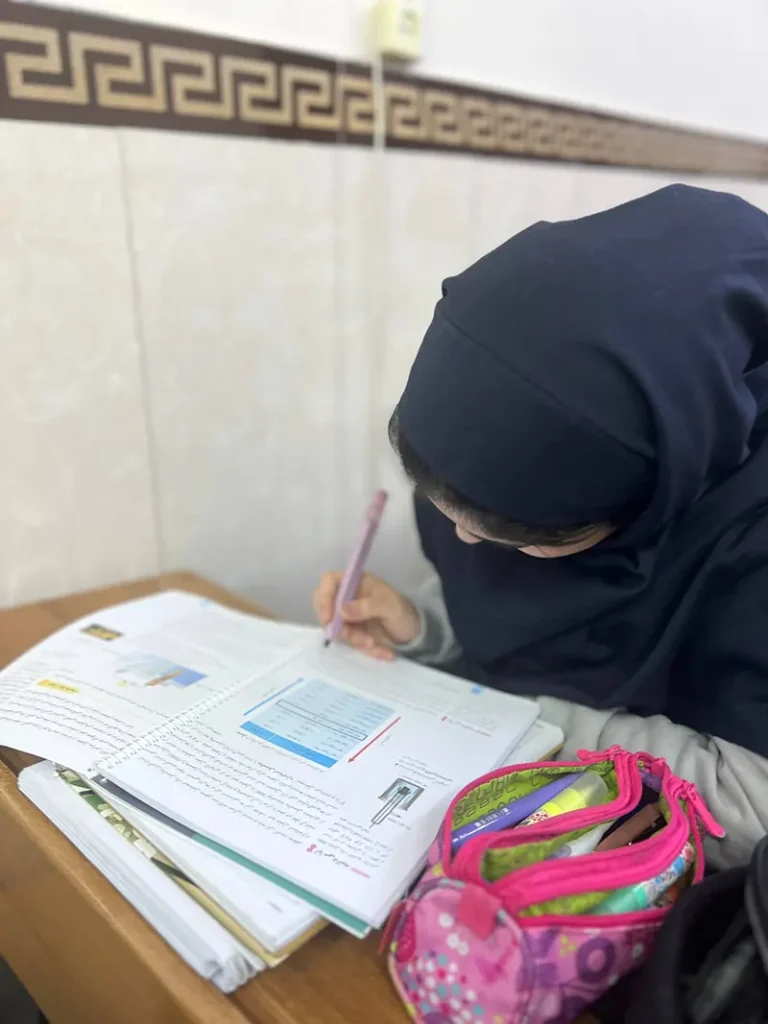 گزارش تصویری از اردو مطالعاتی عصر آذر ماه رشته ریاضی و تجربی در دبیرستان دوره دوم دخترانه سلام ونک