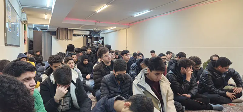 برگزاری مراسم زنگ توسل و زیارت عاشورا در دبیرستان سلام نجمالثاقب