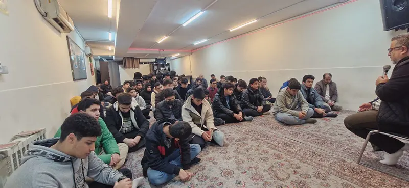 برگزاری مراسم زنگ توسل و زیارت عاشورا در دبیرستان سلام نجمالثاقب