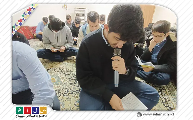 برگزاری زیارت عاشورا در دبیرستان سلام ایران‌زمین