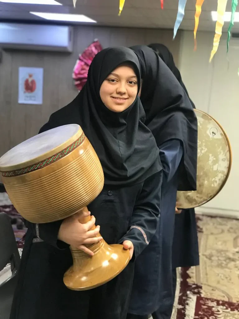 برگزاری مراسم شب یلدا در دبیرستان دخترانه دوره دوم سلام ونک