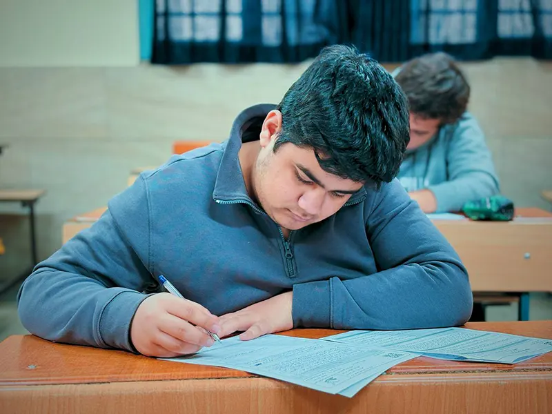 شروع آزمون های پایان ترم اول دبیرستان سلام صادقیه دوره دوم از سه شنبه ۲ دی ماه ۱۴۰۴