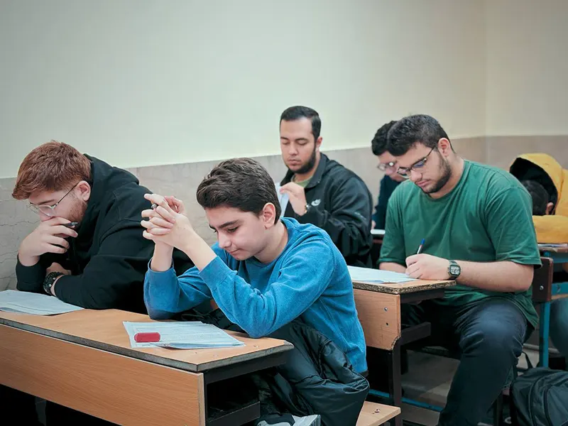 شروع آزمون های پایان ترم اول دبیرستان سلام صادقیه دوره دوم از سه شنبه ۲ دی ماه ۱۴۰۴