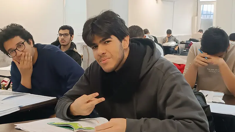 اردو مطالعاتی پایه دوازدهم دبیرستان سلام ایران زمین جمعه ۵ دی ماه