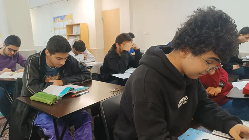 اردو مطالعاتی پایه دوازدهم دبیرستان سلام ایران زمین جمعه ۵ دی ماه