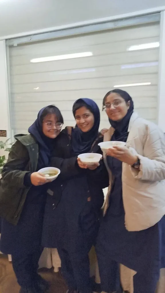 برگزاری اردو مطالعاتی پایه دوازدهم در دبیرستان دوره دوم دخترانه سلام ونک