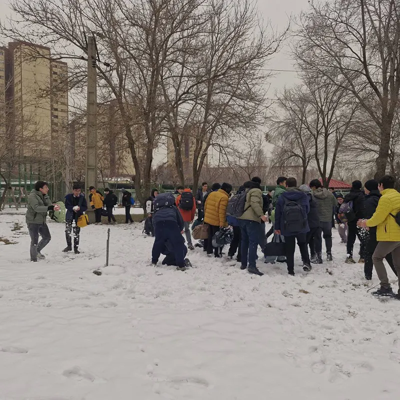 اردوی تفریحی زمستانی برفبازی دبیرستان سلام نجمالثاقب