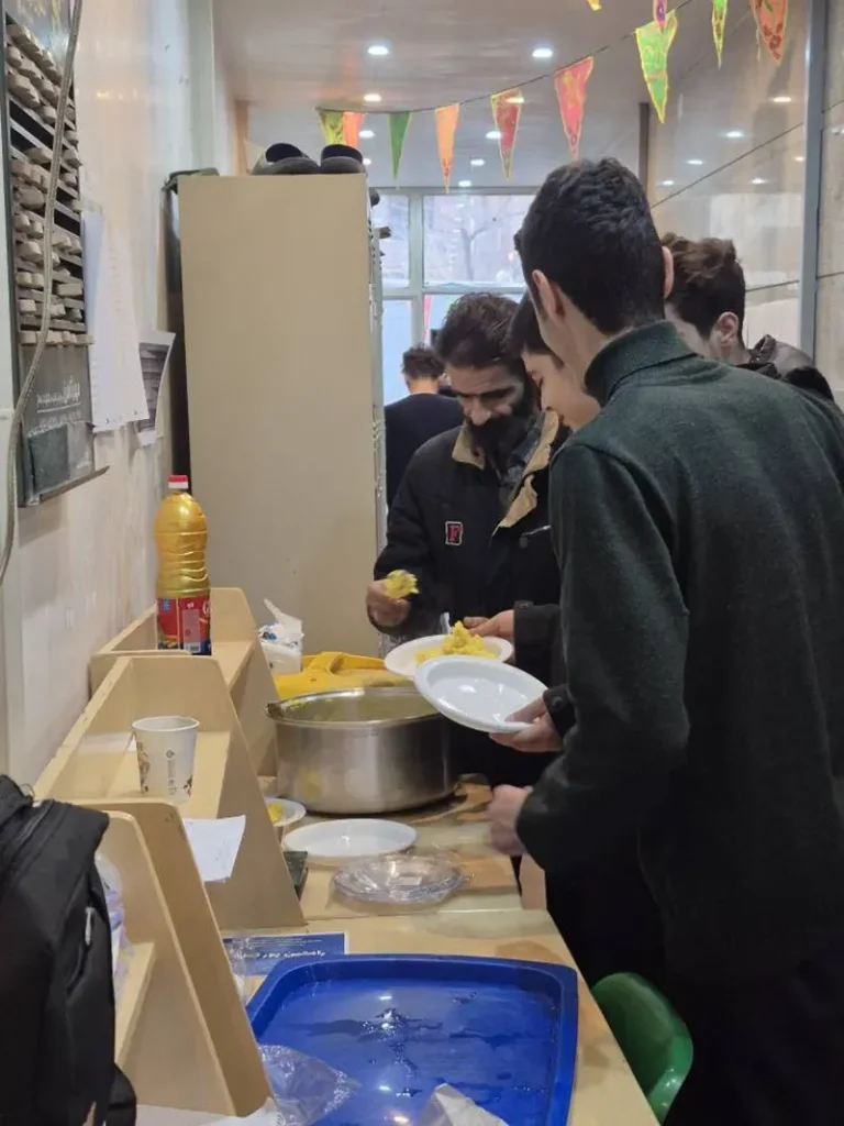 برگزاری باشکوه مراسم قرائت دعای عهد و جشن مهدویت در دبیرستان شهید زینالدین