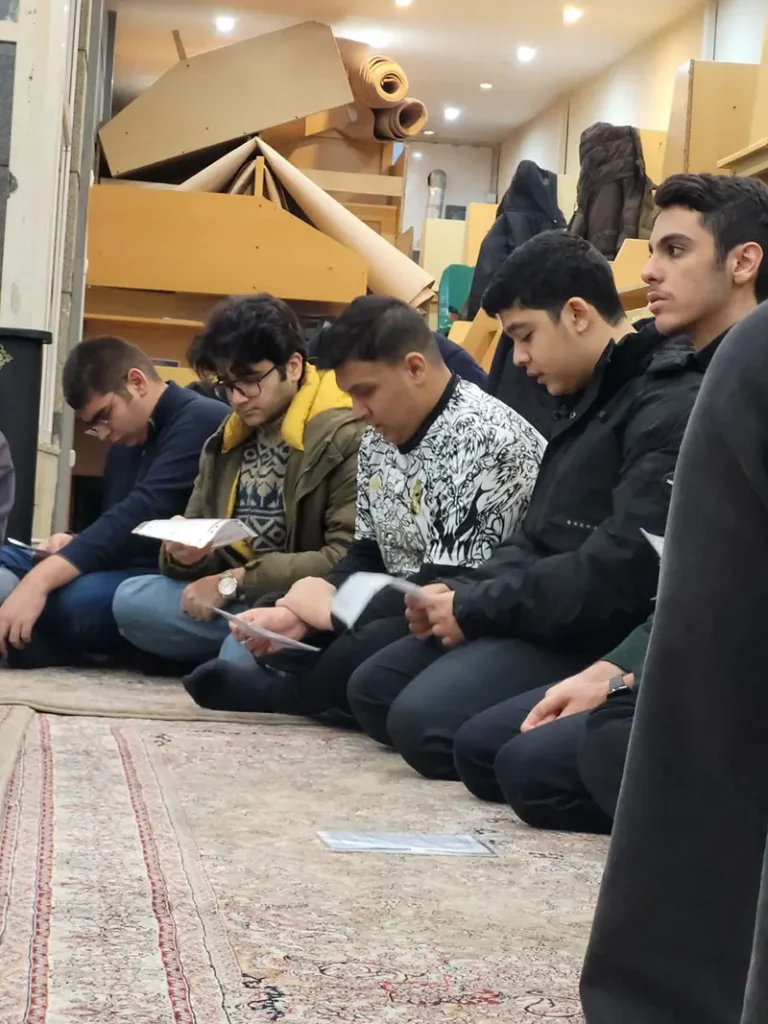 برگزاری باشکوه مراسم قرائت دعای عهد و جشن مهدویت در دبیرستان شهید زینالدین