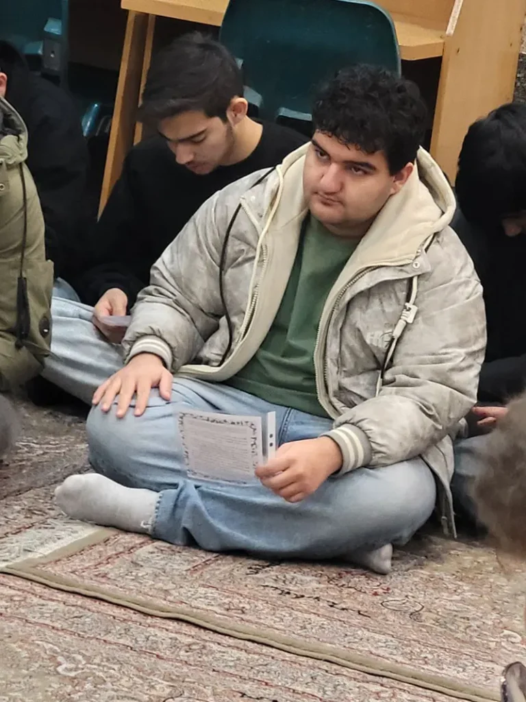 برگزاری باشکوه مراسم قرائت دعای عهد و جشن مهدویت در دبیرستان شهید زینالدین