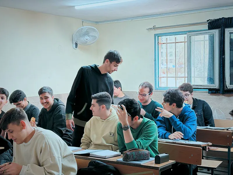 دبیرستان سلام صادقیه دوره دوم میزبان جشن و پذیرایی دانش آموزان به مناسبت نیمه شعبان