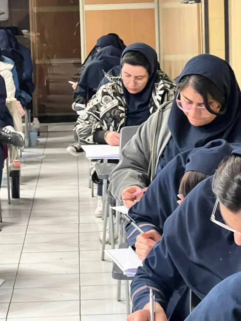 برگزاری نهمین آزمون نشانه مدارس برتر در دبیرستان دوره دوم دخترانه سلام ونک