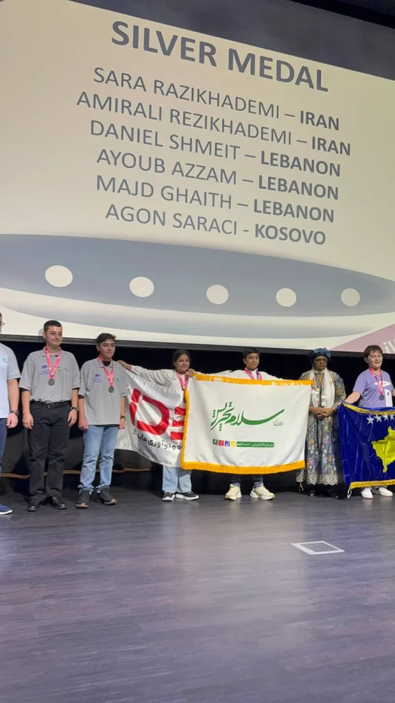 کسب مقام دوم رقابت بین المللی IWISE Dubai 2026 توسط دانش آموز دبیرستان دوره اول سلام تجریش