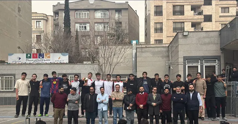 گزارش تصویری فینال و اختتامیه جام قهرمانان دبیرستان سلام شهید زین الدین