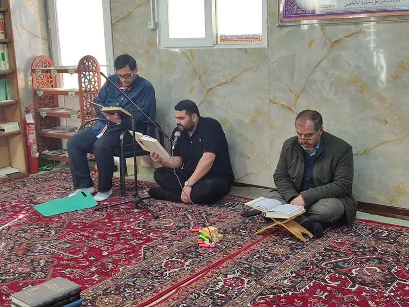 برگزاری جلسه قرائت قرآن روز چهارم ماه مبارک رمضان در دبیرستان سلام تجریش