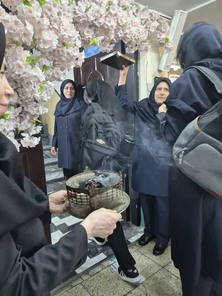آغاز سال تحصیلی دوازدهمیهای دبیرستان دخترانه سلام رسالت