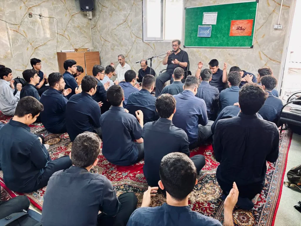 برگزاری مراسم زیارت عاشورا و عزاداری اربعین در دبیرستان سلام تجریش