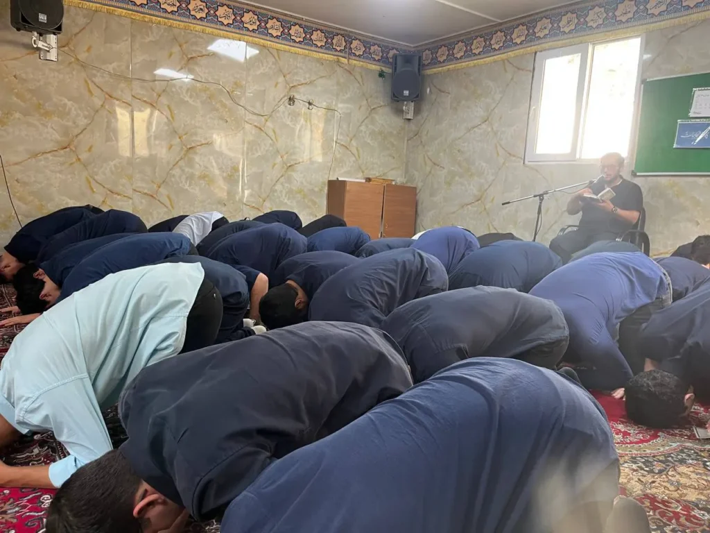 برگزاری مراسم زیارت عاشورا و عزاداری اربعین در دبیرستان سلام تجریش