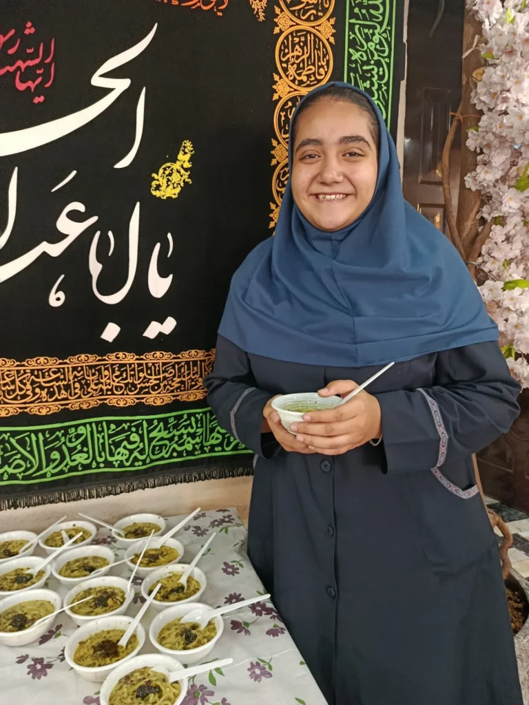 برپایی ایستگاه صلواتی به مناسبت ایام پایانی ماه صفر در دبیرستان دخترانه سلام رسالت