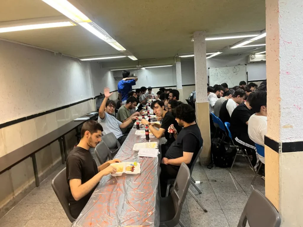 شام آخر دوازدهمیهای دوره ۲۲ دبیرستان سلام تجریش