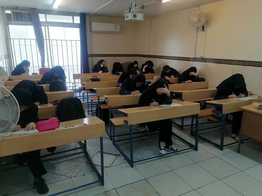 آزمون صبحگاه دبیرستان دخترانه سلام ونک