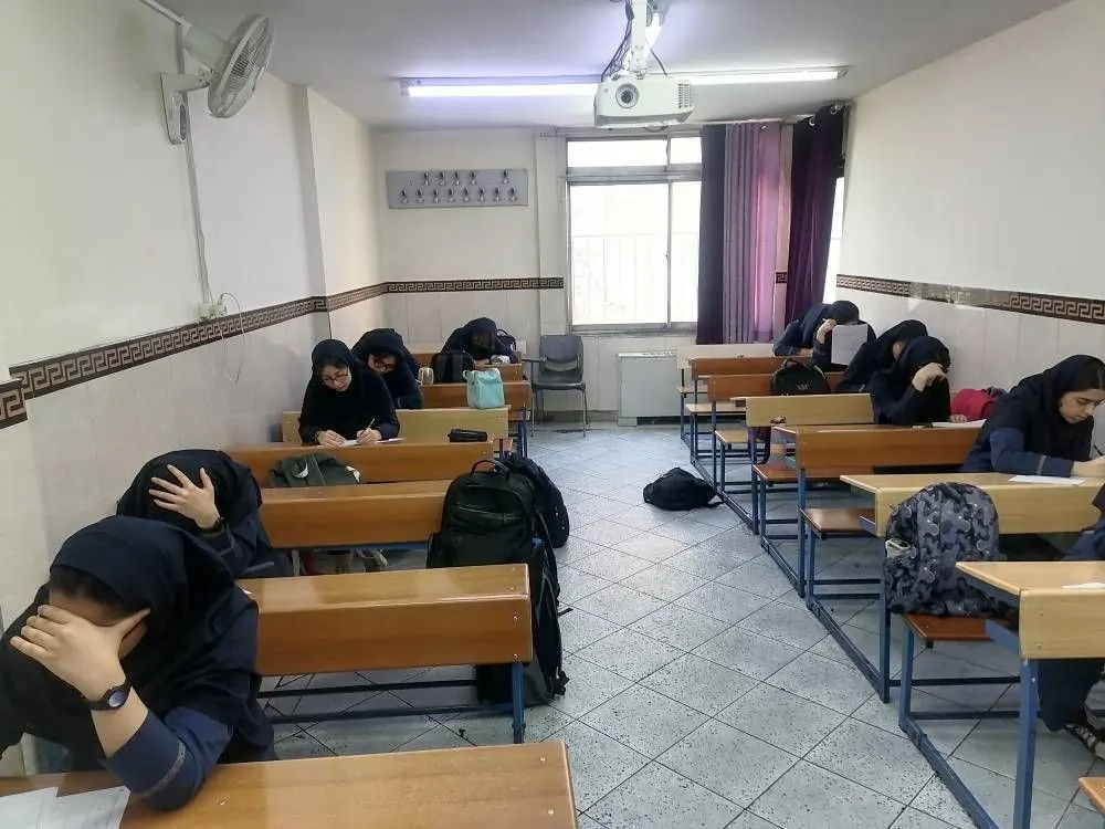 آزمون صبحگاه دبیرستان دخترانه سلام ونک