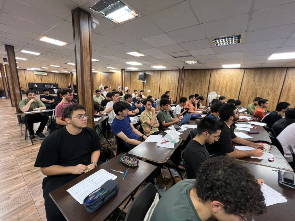 برگزاری همایش آمادگی سراسری گسسته با استاد صادقی در دبیرستان سلام تجریش