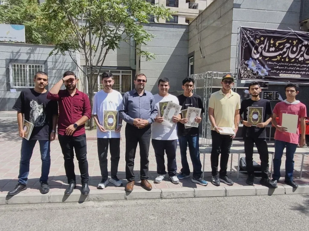 اهدای جوایز جشنواره پژوهشی سلام کاپ و نوآورد دبیرستان سلام شهید زین‌الدین