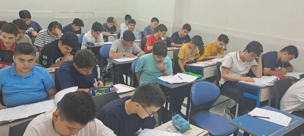 برگزاری آزمون پایانی پایگاه تابستانی مدرسه راهنمایی سلام تجریش