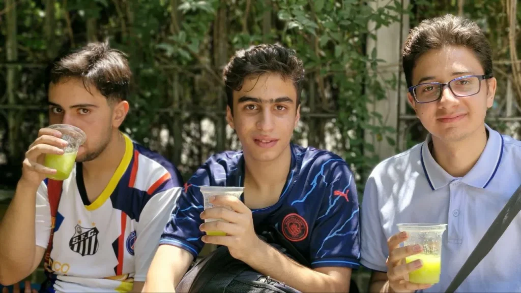 برگزاری دورهمی دانشآموزی پایگاه تابستانی دبیرستان سلام زینالدین
