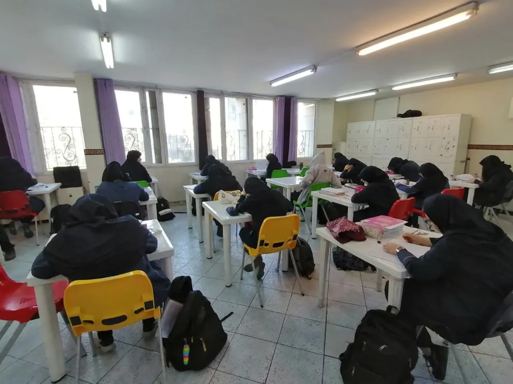 گزارش تصویری اردوی مطالعاتی کنکور ۱۴۰۶ در دبیرستان دخترانه سلام ونک