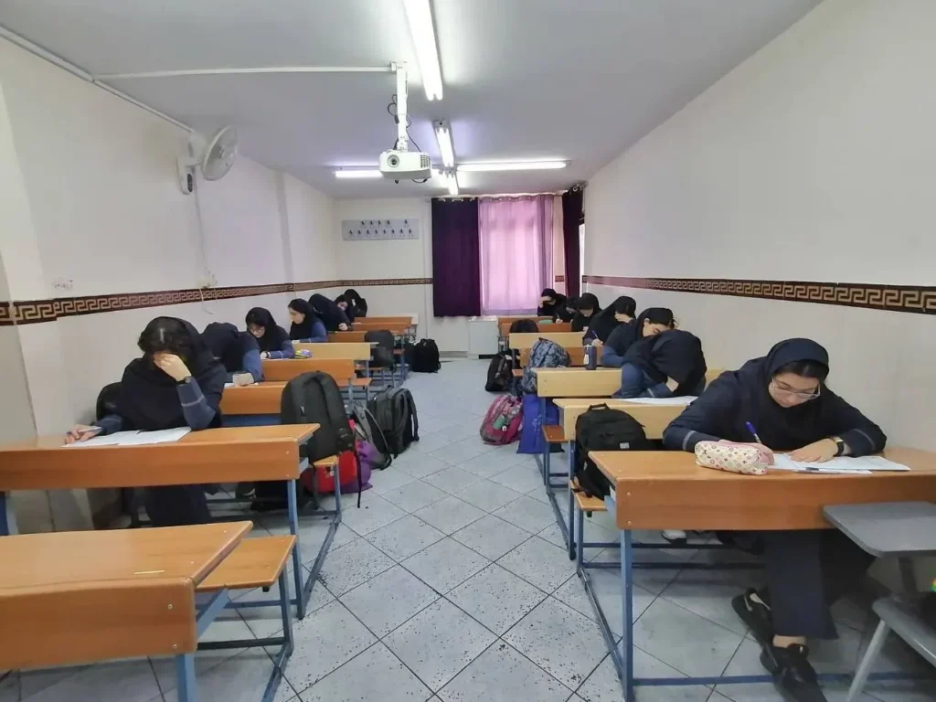 گزارش تصویری اردوی مطالعاتی کنکور ۱۴۰۶ در دبیرستان دخترانه سلام ونک